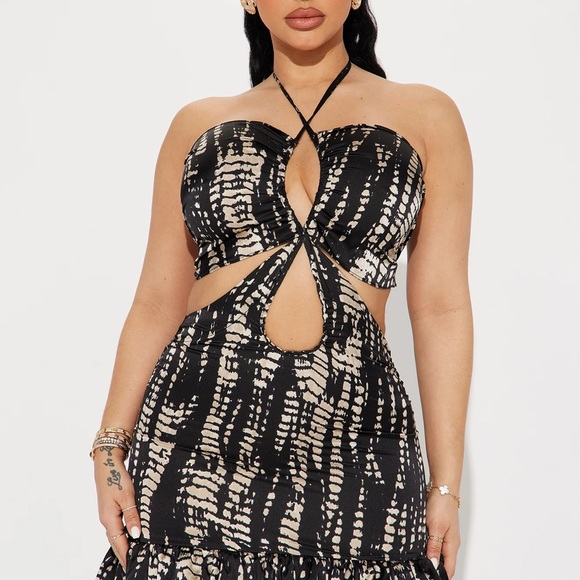 Fashion Nova When in Barbados Maxi Dress NWT 🖤 - Picture 2 of 4